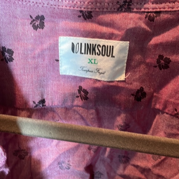 NWOT Linksoul button down. Floral red. XL. - Picture 2 of 3